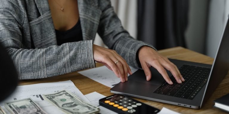 5 Best Ways to Manage Personal Finances at Home